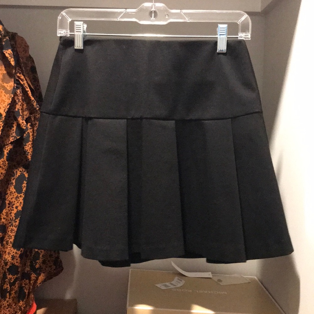 BCBG pleated mini skirt with elastic waist